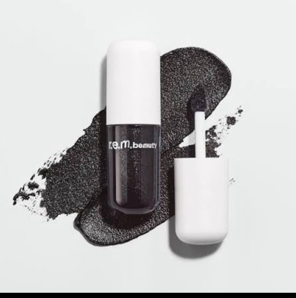R.e.m. Beauty by Ariana Grande TELESCOPE Liquid Eyeshadow -NEW
